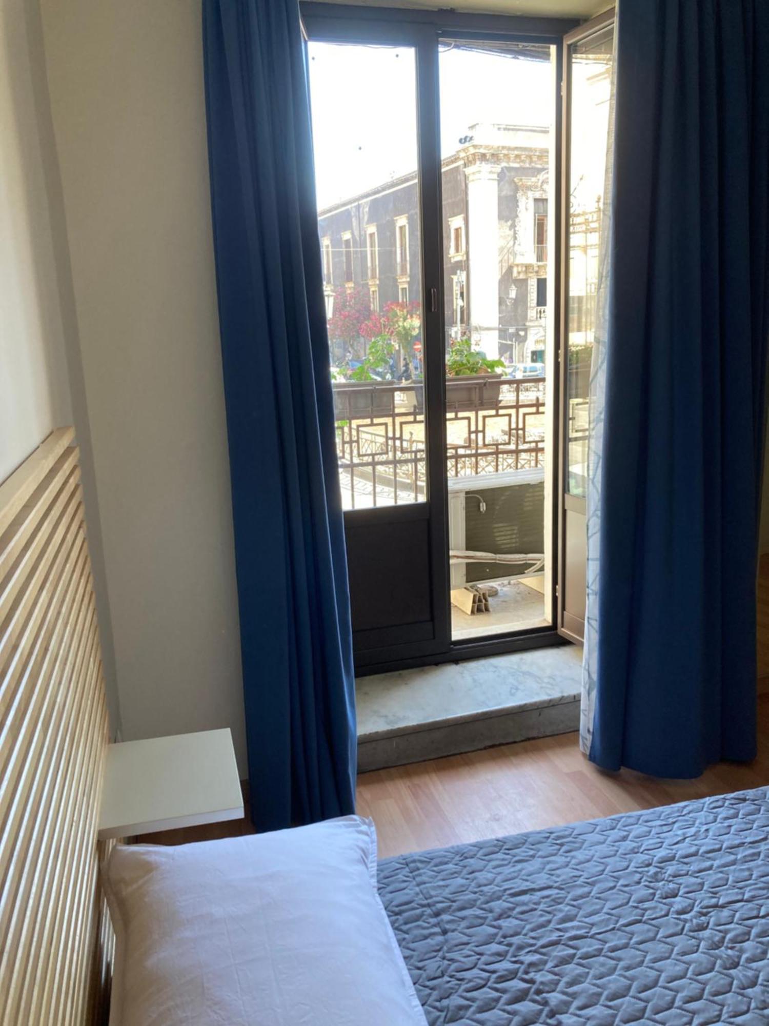 Casitta Stesicoro Apartment Catania Bagian luar foto