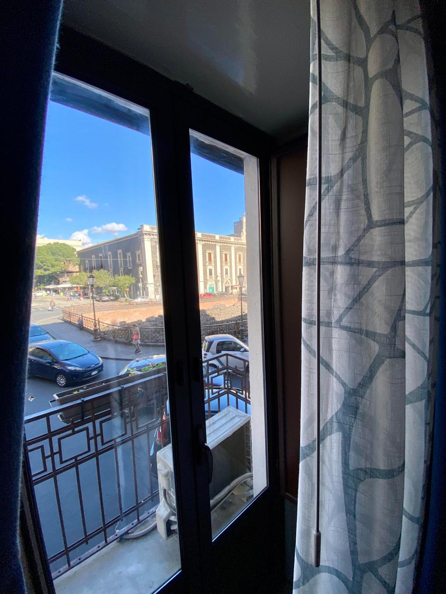 Casitta Stesicoro Apartment Catania Bagian luar foto
